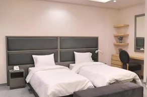 The Residence 649 - Image 4