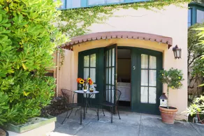 Applewood Inn And Spa - Image 2
