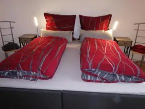 Apartment with heated pool and sauna - Image 2