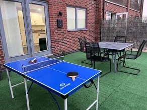 Syster Properties Serviced Accommodation Leicester 5 Bedroom House Glen View - Image 4