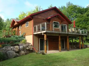 The Bear Cabin - Image 4