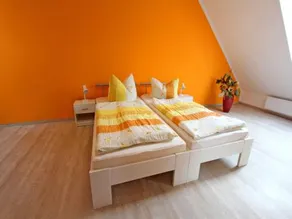 Ferienhaus Mit 3 Schlafraeumen Vor - Image 4