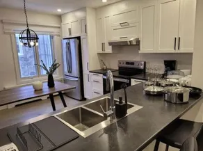 Free Parking Beautiful 4 1 2 2 BR apartment - Image 3