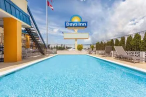 Days Inn by Wyndham Bellingham - Image 3