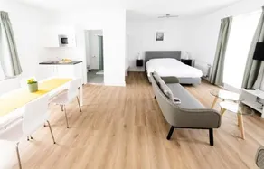 D'Ici D'Ailleurs Residence - Image 2