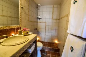 Camelia Suites - Image 5
