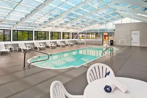 SureStay by Best Western Grayson - Image 3