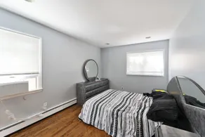 Luxury Bay Shore Home - Image 3