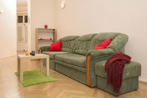 BudapestApartments.HOLIDAY - Image 4