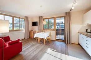 Double room, shower, toilet, balcony - Image 4