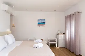 Marinas' Studios - Image 5