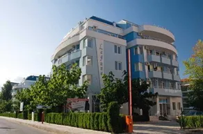 PMG Laguna Apartments - Image 1