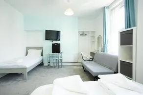 Sea Lynn Guest House - Image 2