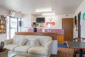 Brass Bell Inn & Suites - Image 2