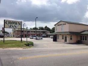 Crown Inn - Fayetteville - Image 2
