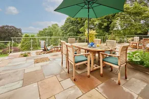 Host Stay The View at Orchard View - Image 3