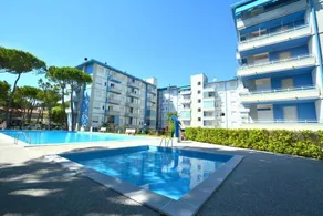 Lignano Riviera with pool - Image 3