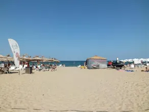 Al Rial Beach - Image 4