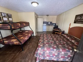 Yellow Diamond Inn - Image 5