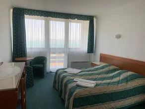 Riviera Park Hotel - Image 5
