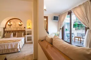 Oasis Hotel and Spa - Image 2
