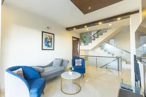 Hostie Imperial Chalet - Image 3