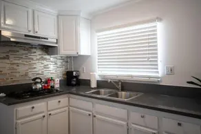 Charming 2BR Casita in Front of Park - Image 2