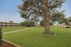 Americas Best Value Inn - Image 2