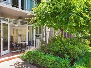 Melbourne Luxury Paradise - Image 5