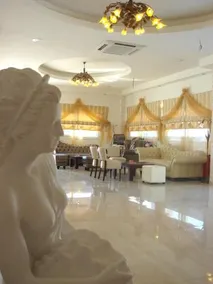 Royal Beach Hotel - Image 2
