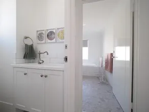 New Home~close to Airport & Swan Valley inc B/fast 1st Morning~ - Image 3