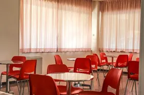Hotel Holiday - Image 3