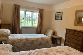 Spacious 2 bed flat in heart of The New Forest - Image 2