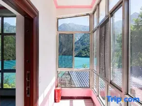 Wenxian Tianchi Bishui Homestay - Image 4