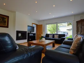 Quietly Located Spacious Mansion Surrounded by the Greenery of the Flemish Ardennes - Image 5