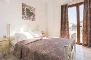 Ariadne Apartment in Plaka Beach - Image 2