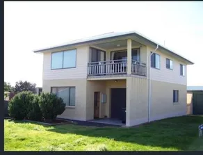 Rocks Retreat House With Sea Views - Image 5