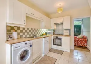 3 St Mary's Villas - Image 2