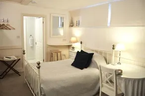 Braywood House - Image 4