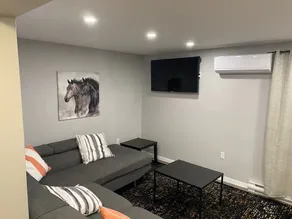 Modern 3 BR Home - Family Friendly - Image 4