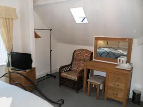 Big Sky Guest House- ROOM ONLY - Image 2