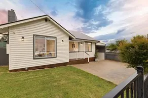 Lemon & Myrtle Cottage - Image 2