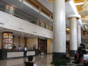 Jinhong HotSpring Garden Hotel - Image 4