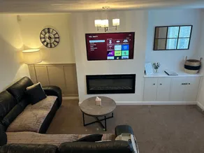 Tranquil Sheffield Retreat - 3 Bedroom House - Image 4