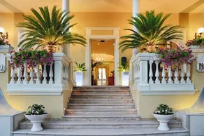 Novecento Suite Hotel - Image 2