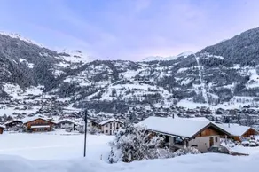 Chalet Falcon (Le Chable/Verbier) Ski-In + Jacuzzi - Image 3