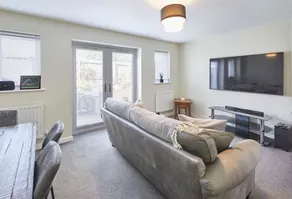 Host Stay Town House - Image 4
