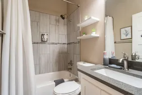 Brand new three story in the heart of the East side - Image 5
