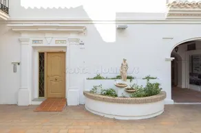 Edifico Delfin - Image 2