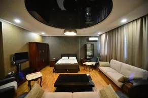 Green Hotel - Image 5